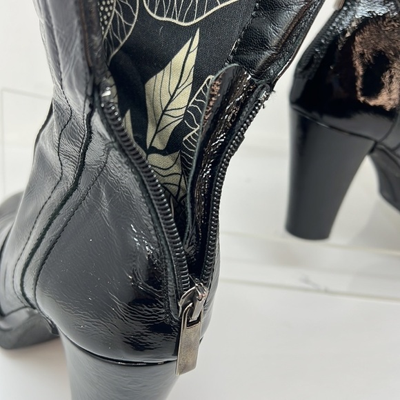 Aquatalia Sz 9 Black Patent Leather Mid Calf Back Zip Heel Boot - Picture 12 of 13